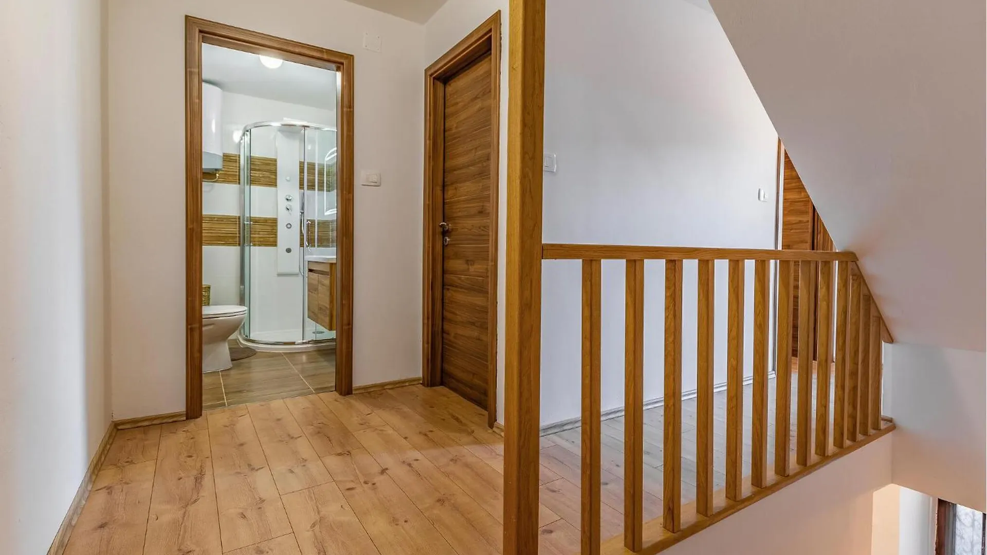 Awesome Home In Sisan With Kitchen