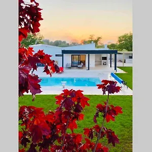 Eni Medulin Heated Pool Šišan